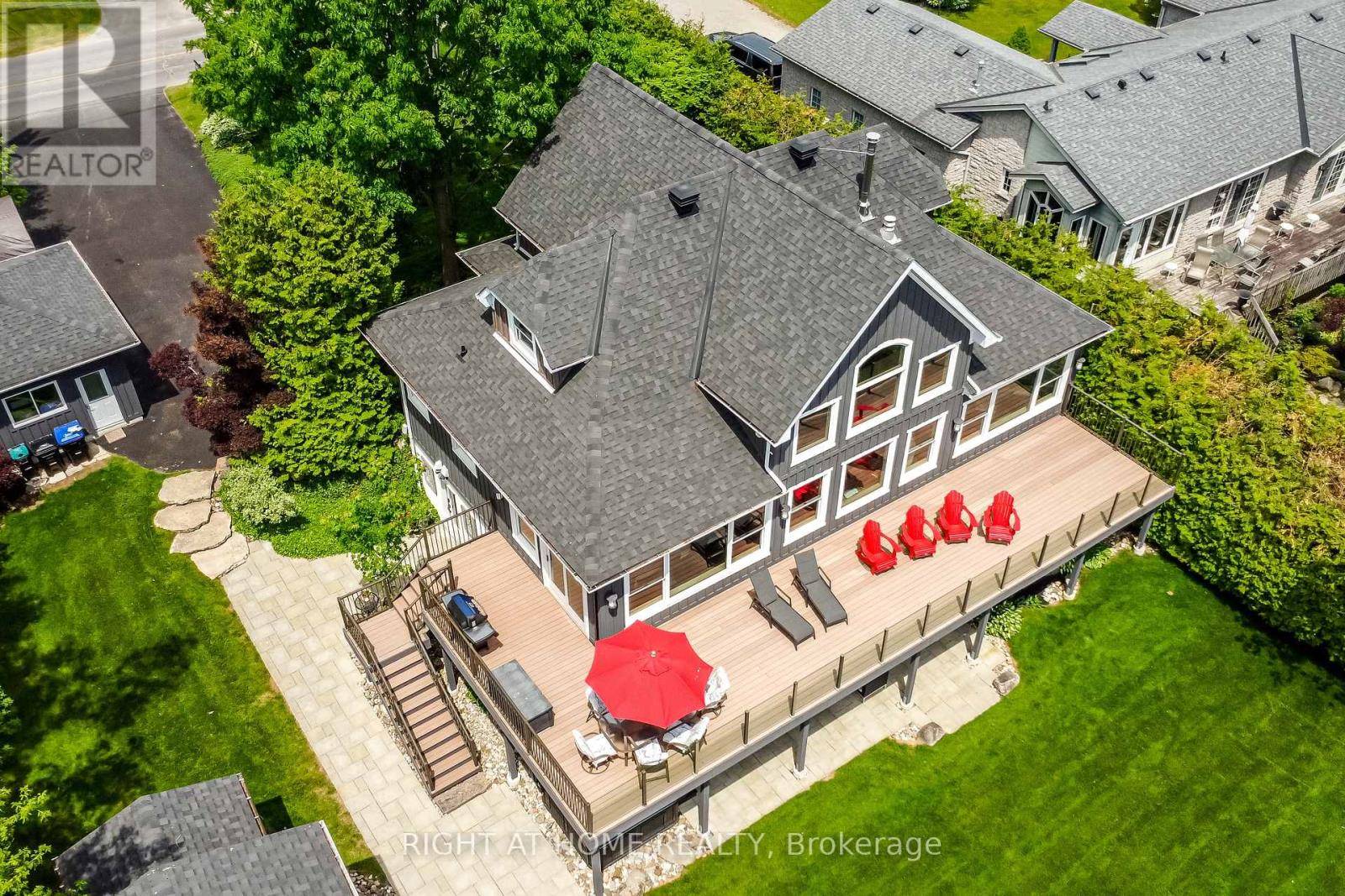 Oro-medonte, ON L0L2E0,21 LAKESHORE ROAD E