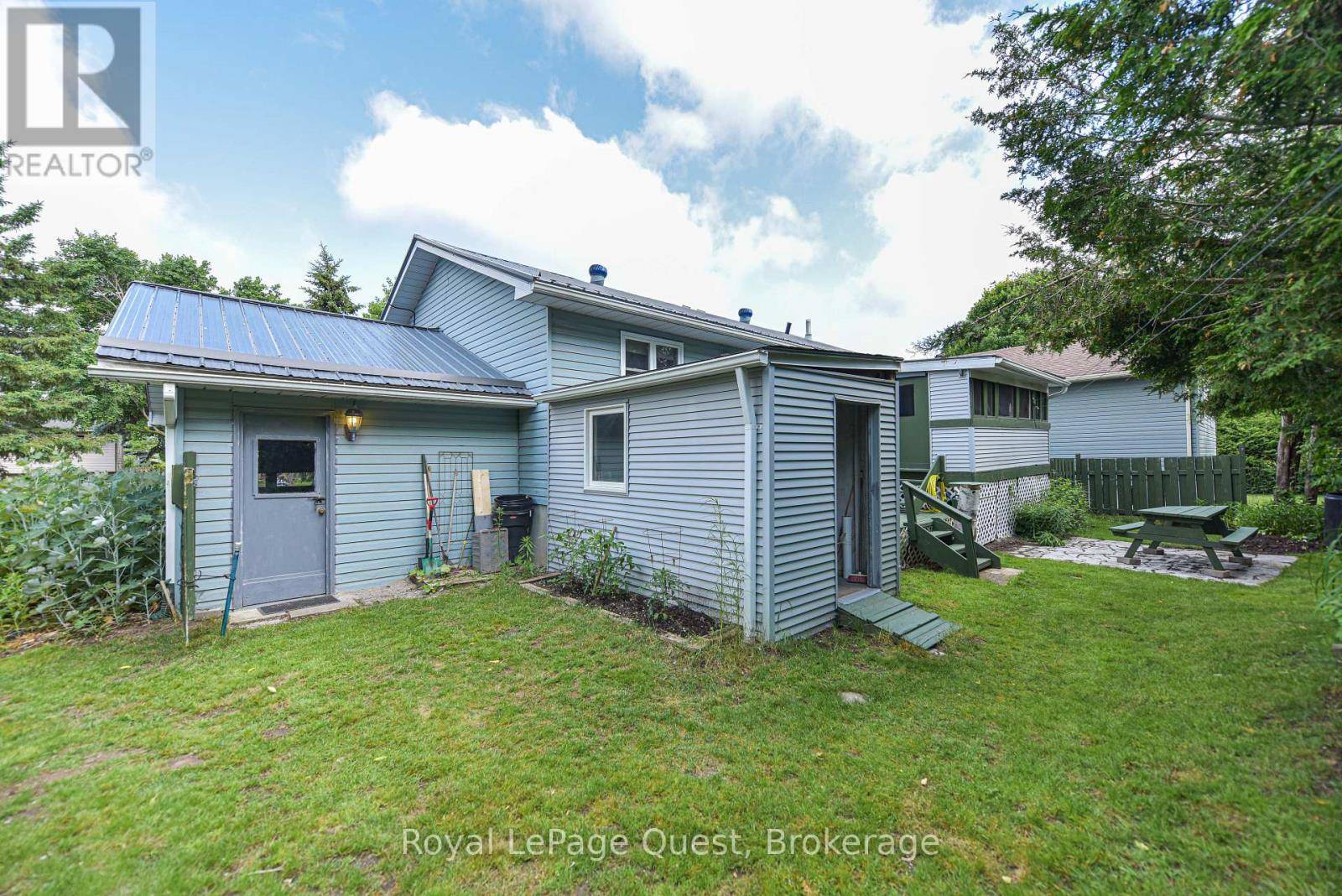 Orillia, ON L3V7M1,9 DANCY DRIVE