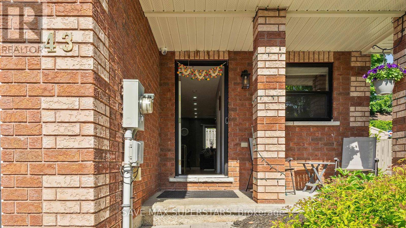 Barrie (holly), ON L4N9N2,43 VIOLET STREET
