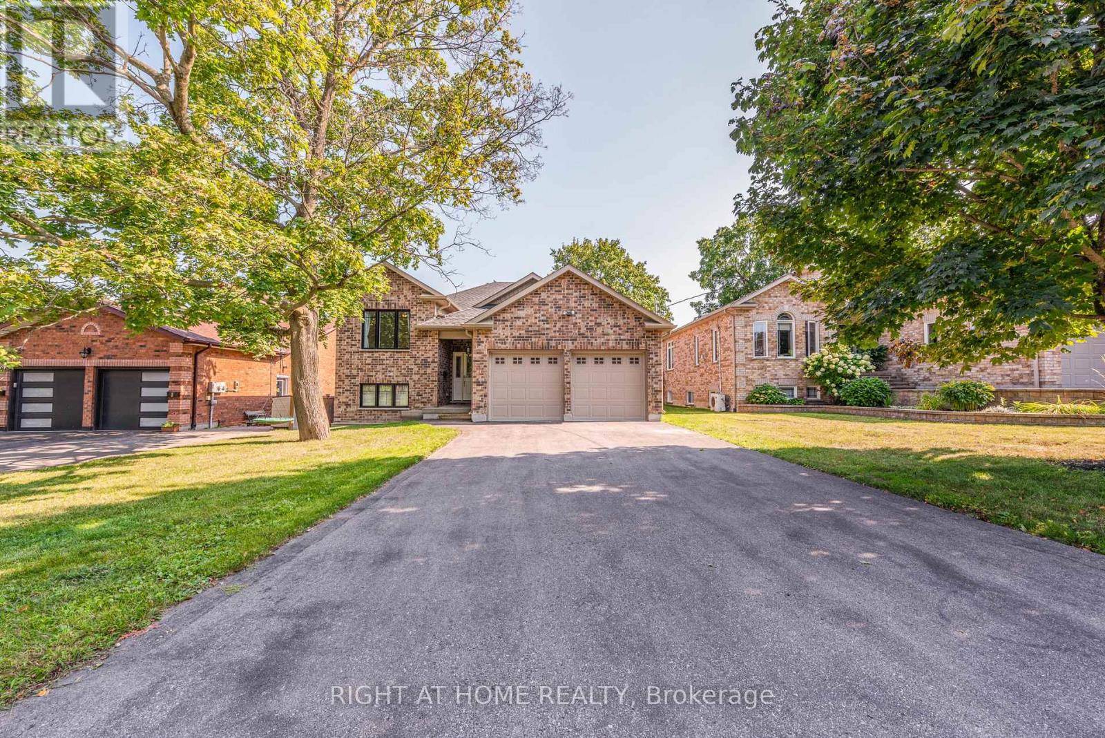 11 OTTAWAY AVENUE, Barrie (wellington), ON L4M2W6