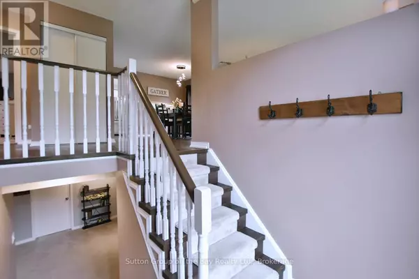 Wasaga Beach, ON L9Z1L6,30 ACORN CRESCENT