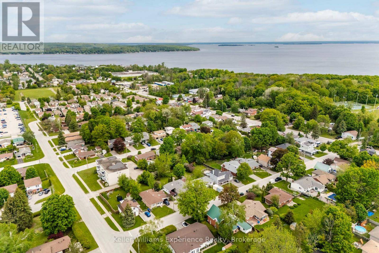 Midland, ON L4R2L4,258 RUBY STREET