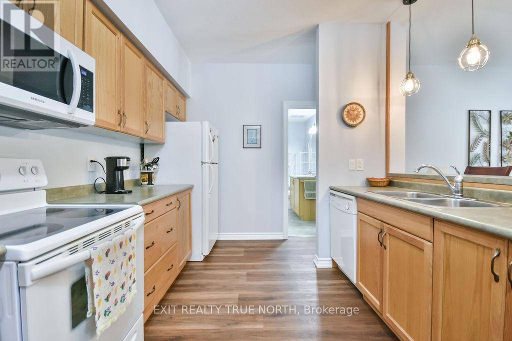 Springwater (elmvale), ON L0L1P0,19B Yonge ST North #107
