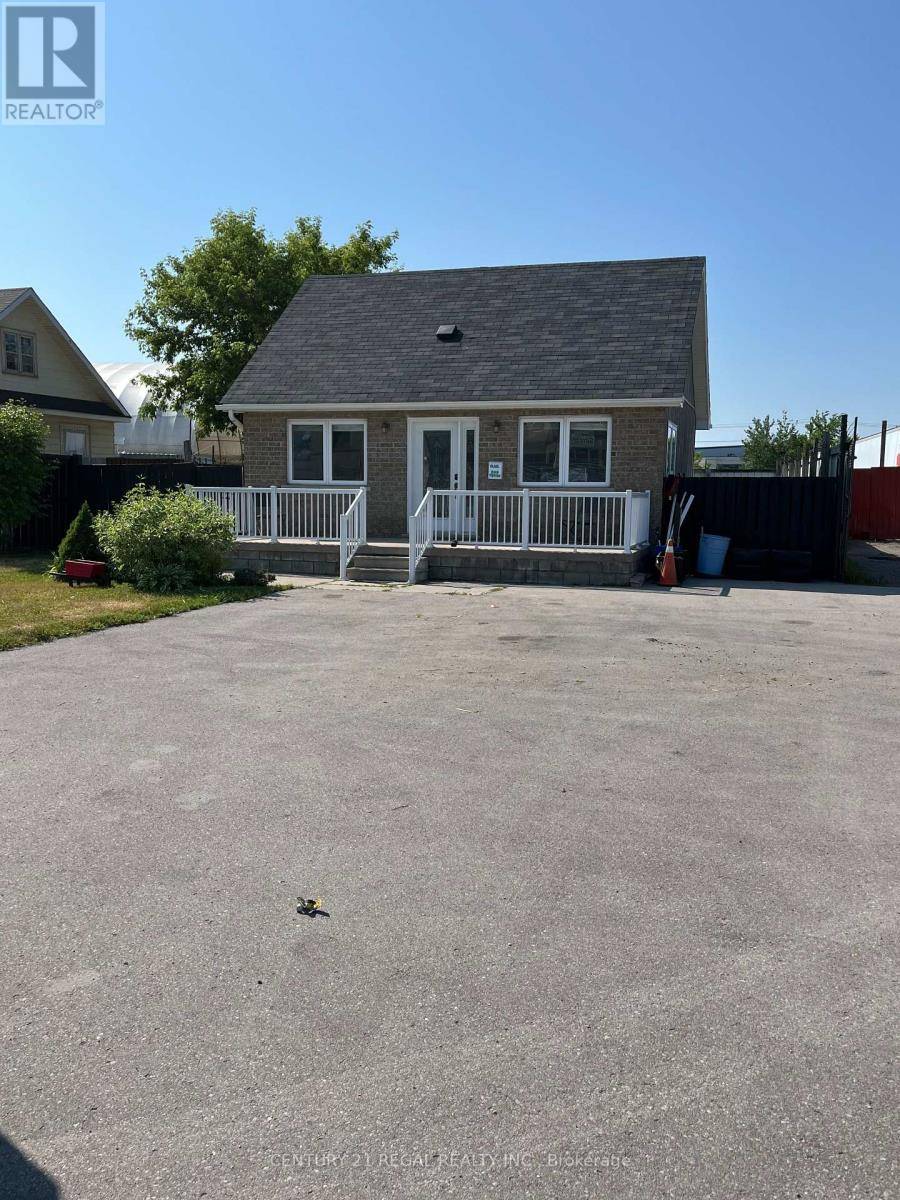 208 TIFFIN STREET, Barrie (0 North), ON L4N2N4