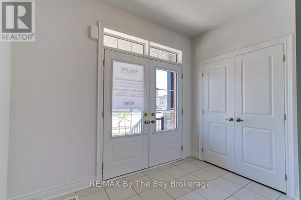 Wasaga Beach, ON L9Z0R8,18 AMBER DRIVE