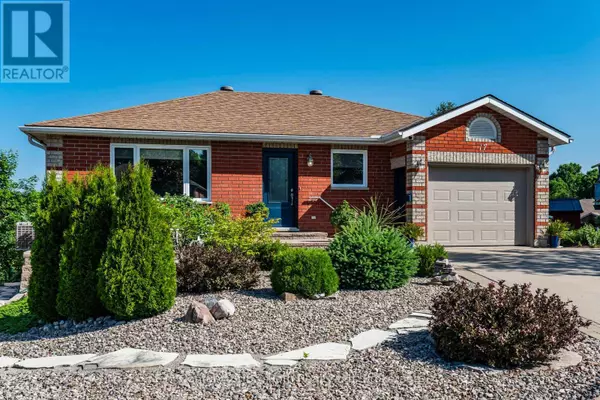 Penetanguishene, ON L9M2G6,17 CHARLES STREET
