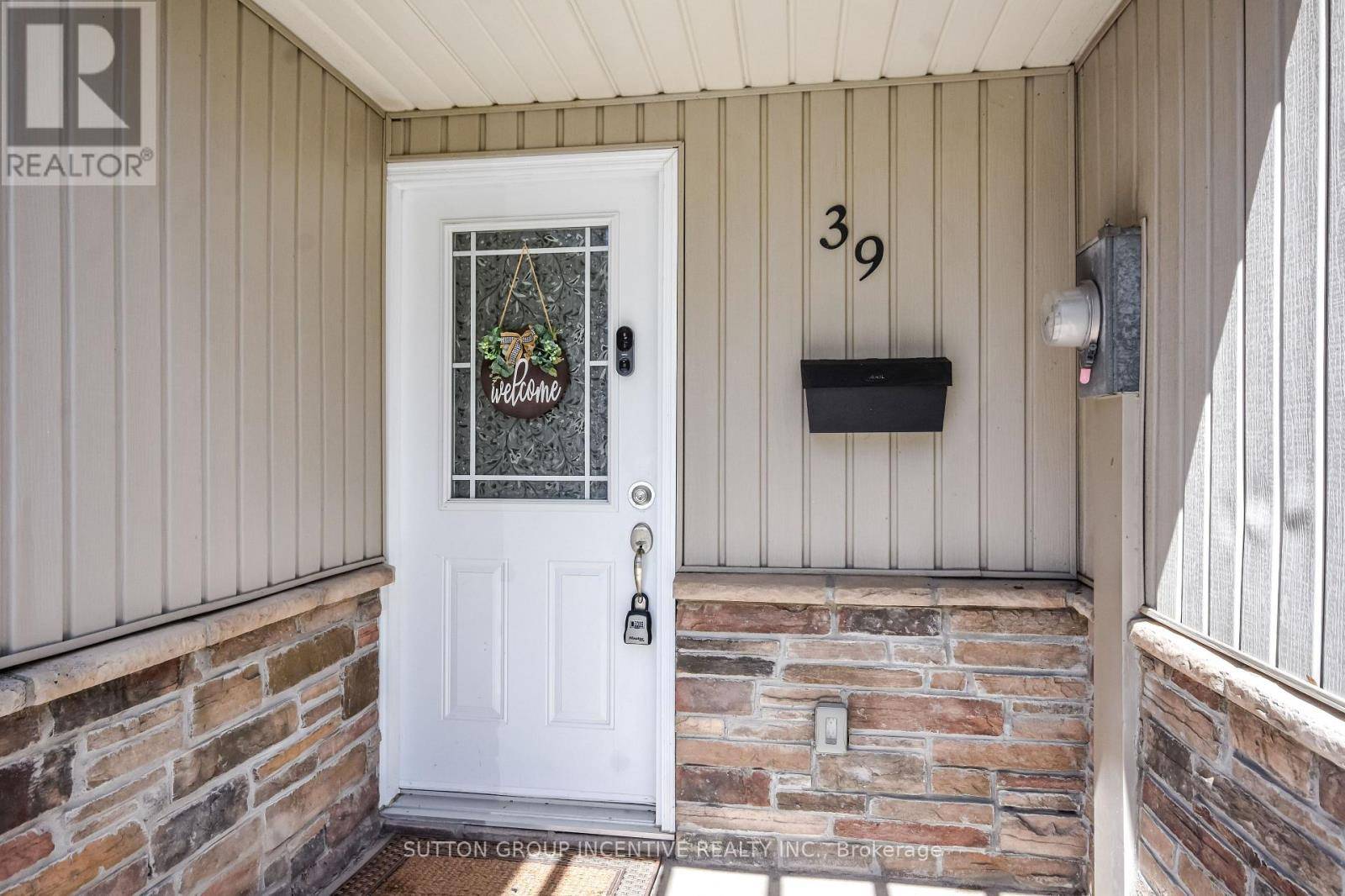 Orillia, ON L3V6T2,12 Lankin BLVD #39