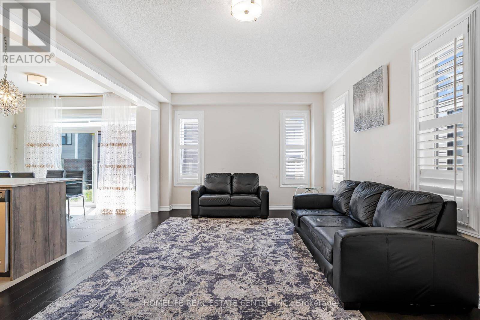 Barrie, ON L9S2Z8,159 TERRY FOX DRIVE