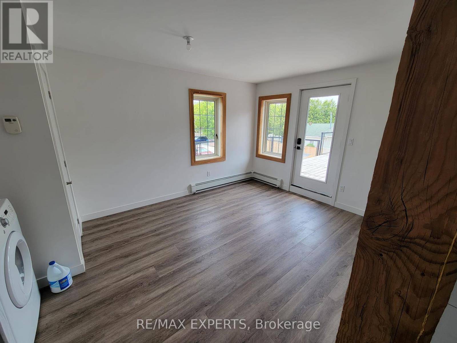 Collingwood, ON L9Y3J3,510 First ST #UPPER UNIT