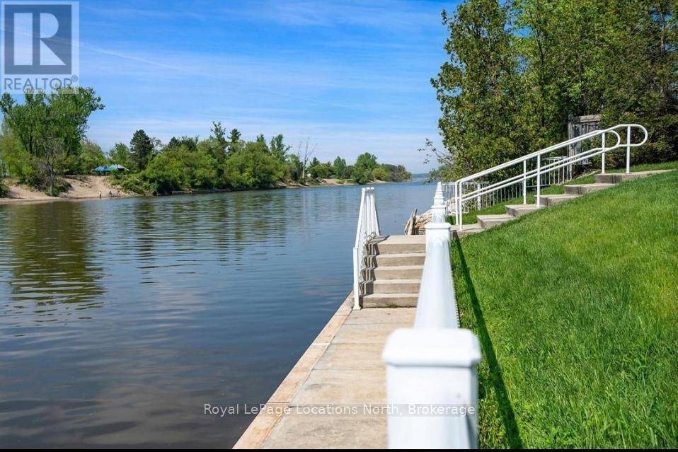 Wasaga Beach, ON L9Z2L1,64 RIVER RD East #3