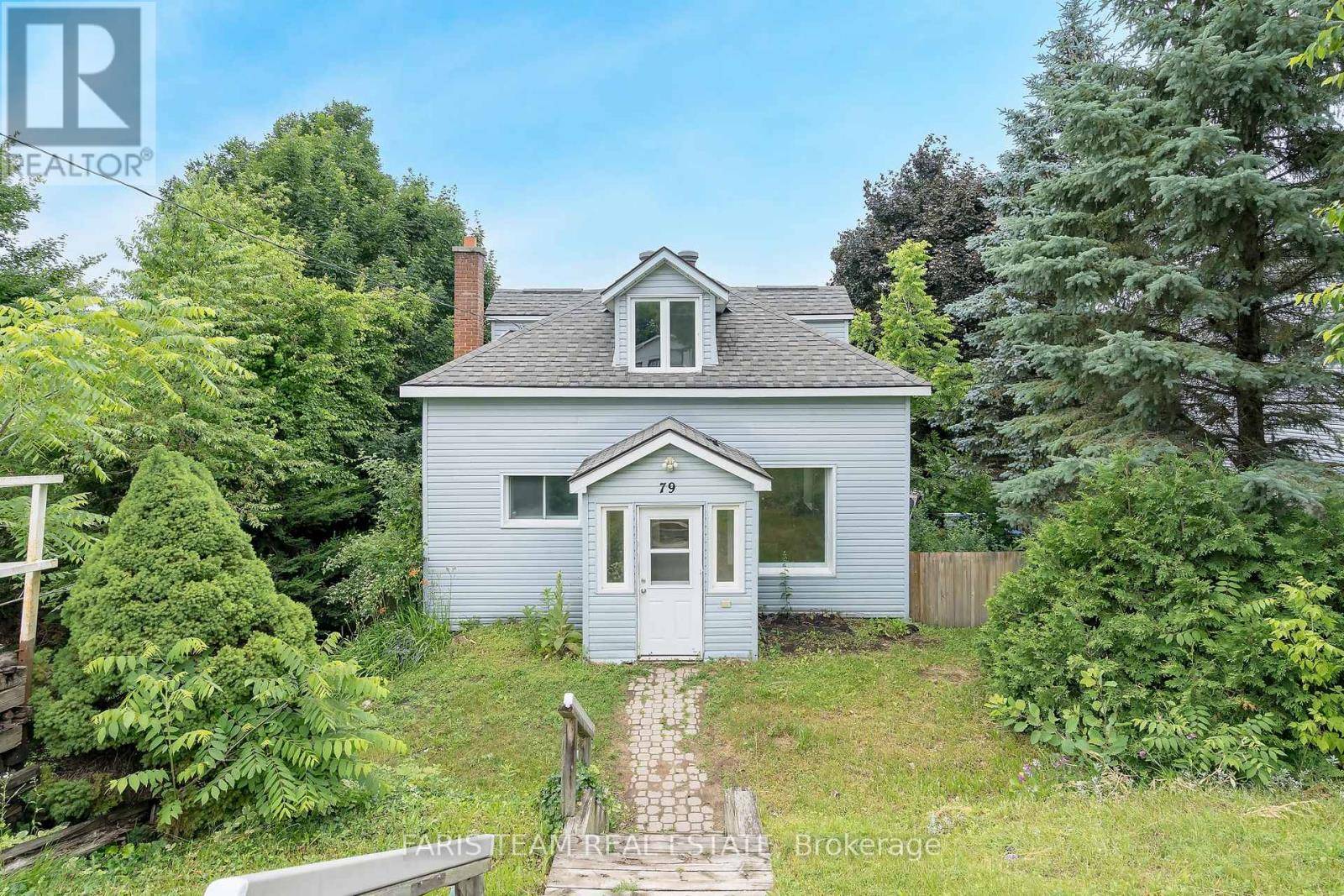 79 POYNTZ STREET, Penetanguishene, ON L9M1N9