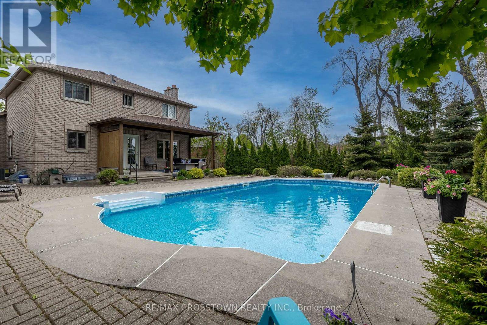 10 NUGENT COURT, Barrie (northwest), ON L4N7A9