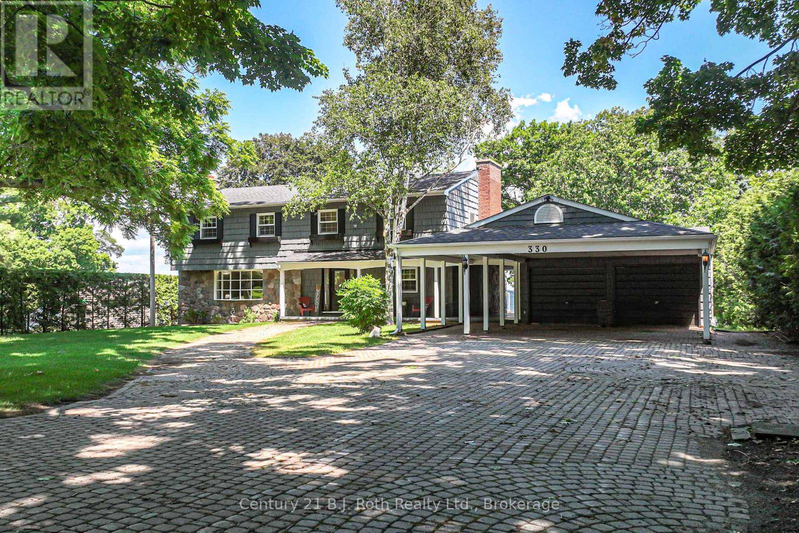 Orillia, ON L3V3X4,330 BAY STREET