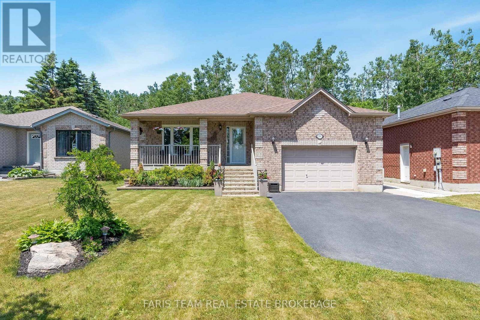 290 EDGEHILL DRIVE, Barrie (sandy Hollow), ON L4N9X4