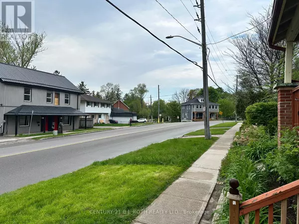 Barrie (city Centre), ON L4M3M7,99 MULCASTER STREET