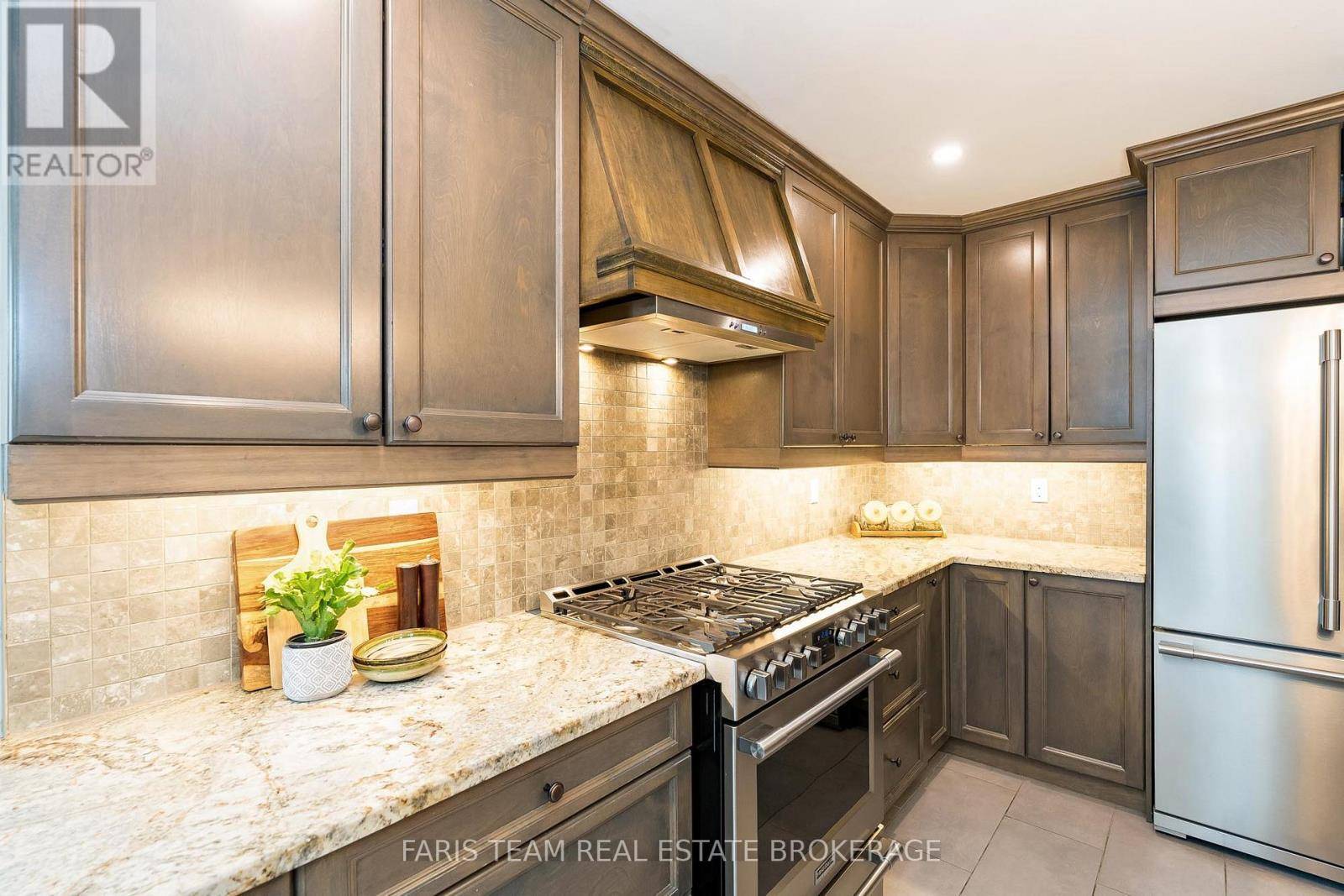 Barrie (west Bayfield), ON L4N7H7,41 MCDOUGALL DRIVE