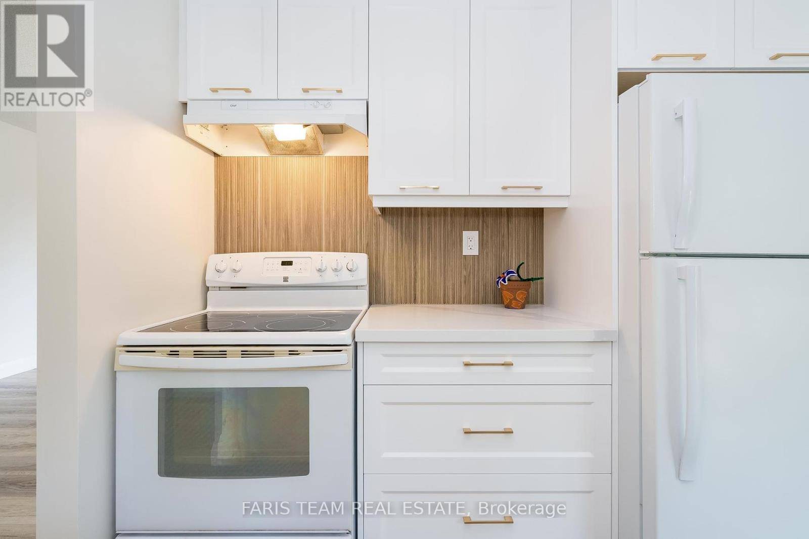 Midland, ON L4R2P2,356 LESCAUT ROAD