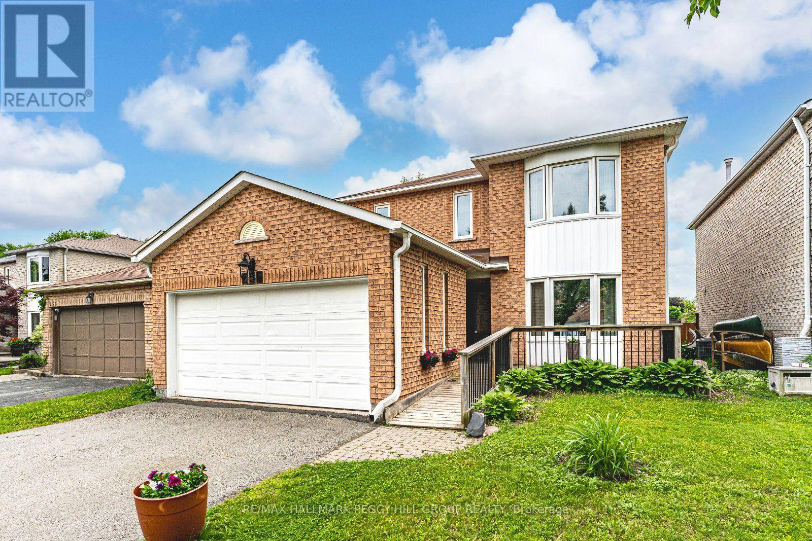 256 HICKLING TRAIL, Barrie (grove East), ON L4M5W7
