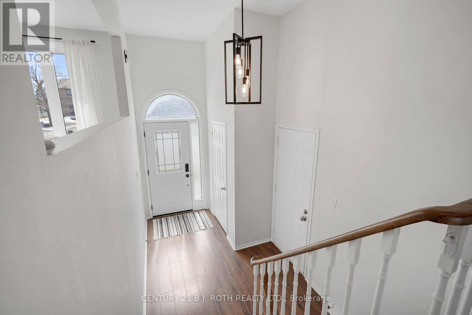 Orillia, ON L3V7S5,258 COLLEGIATE DRIVE