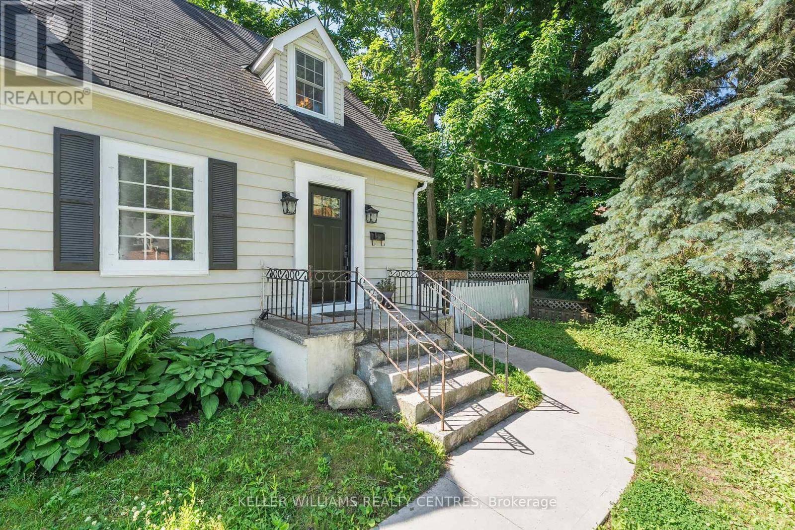 Barrie (codrington), ON L4M2C3,77 WELLINGTON STREET E