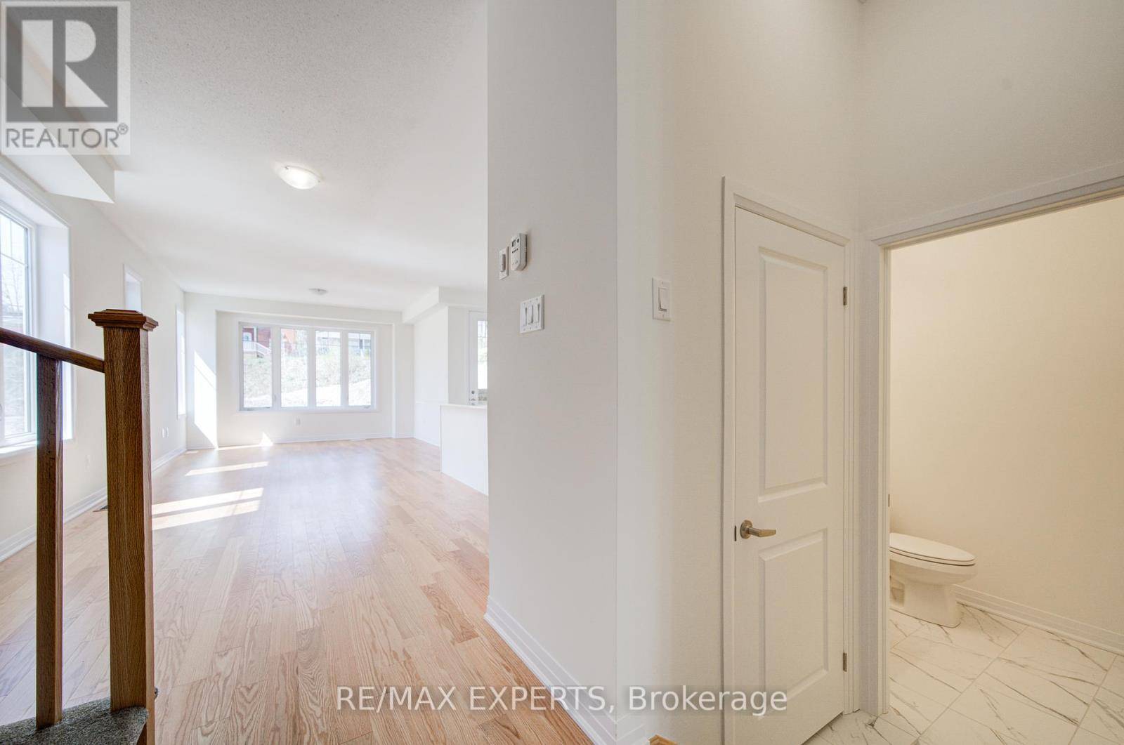 Midland, ON L4R0J1,564 HUDSON CRESCENT