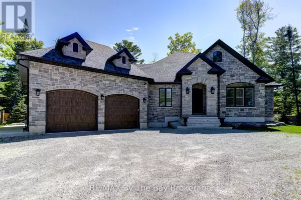 Wasaga Beach, ON L9Z2R5,833 EASTDALE DRIVE