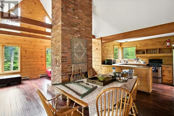 Clearview, ON L0M1G0,2445 RIVERSIDE DRIVE
