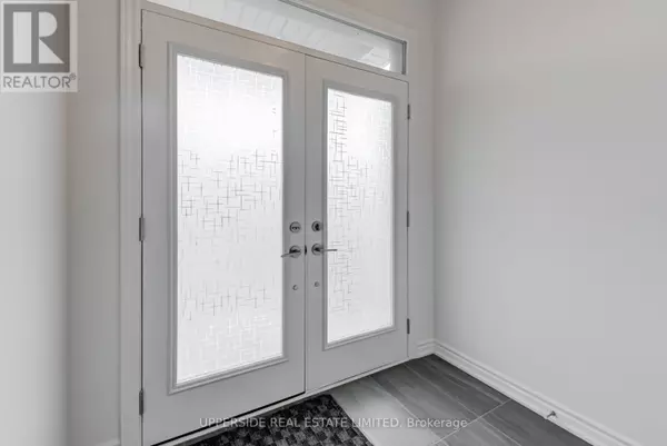 Barrie, ON L9J0P8,73 GEMINI DRIVE