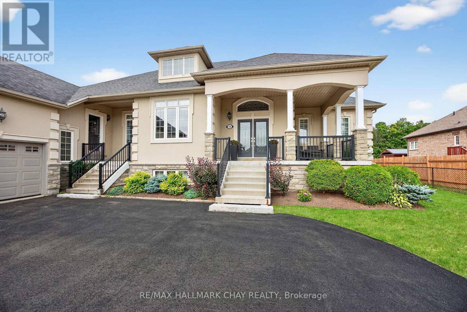 Wasaga Beach, ON L9Z0A9,16 BASSWOOD DRIVE