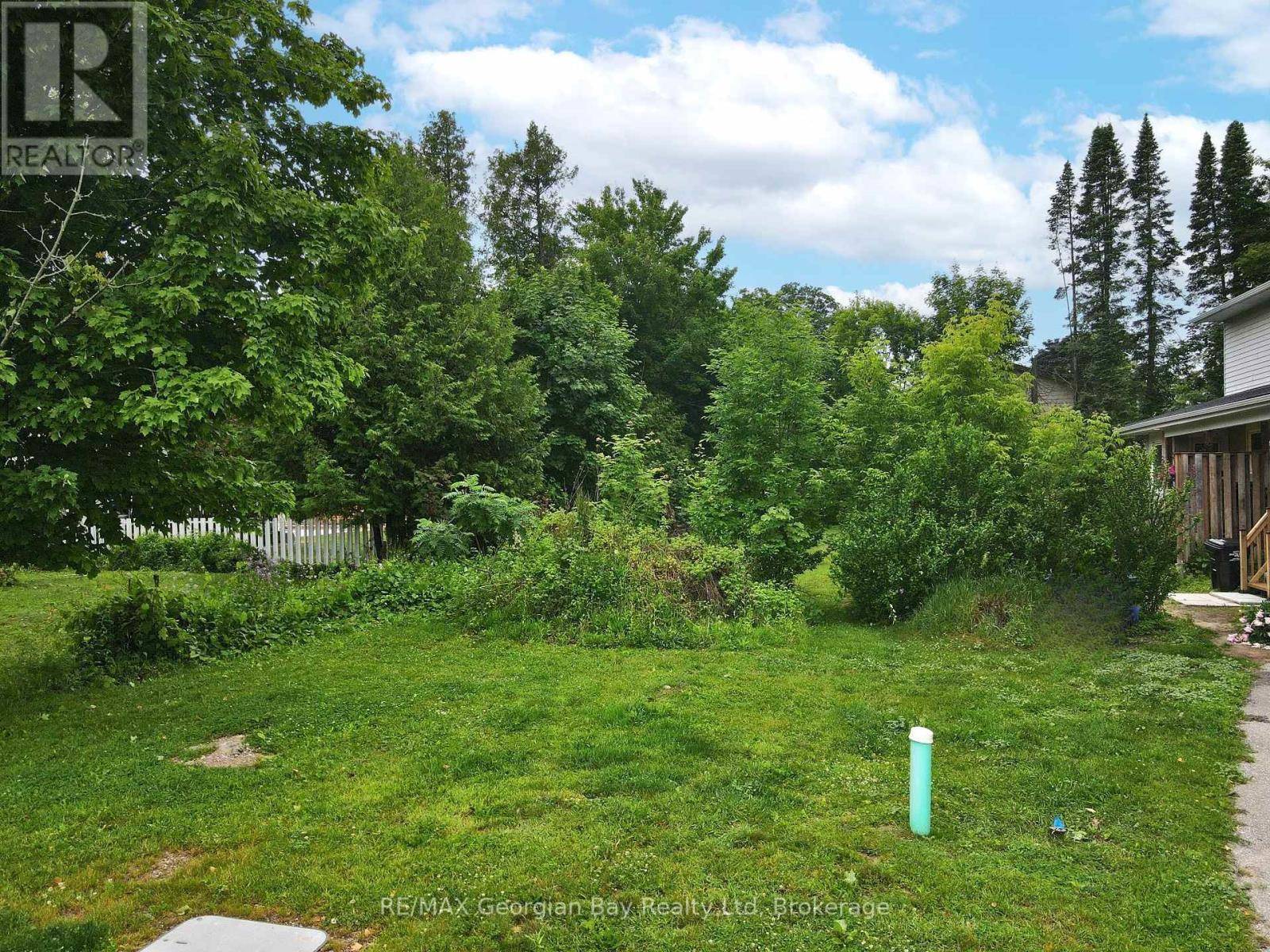 Midland, ON L4R3Z5,192 SEVENTH STREET