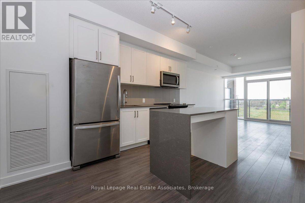 Barrie (painswick South), ON L9J0K1,681 Yonge ST #319