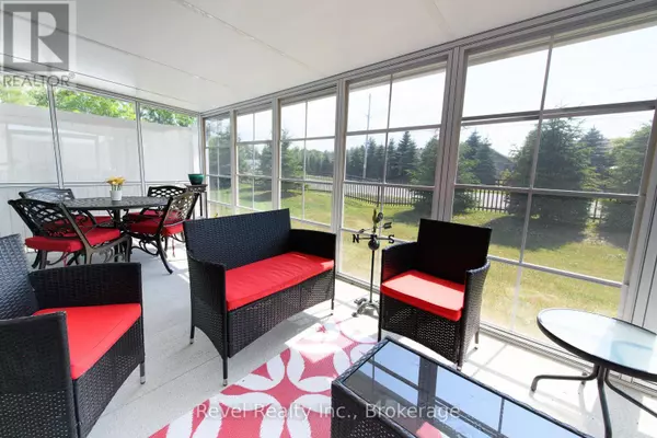 Wasaga Beach, ON L9Z0H8,22 IVY CRESCENT