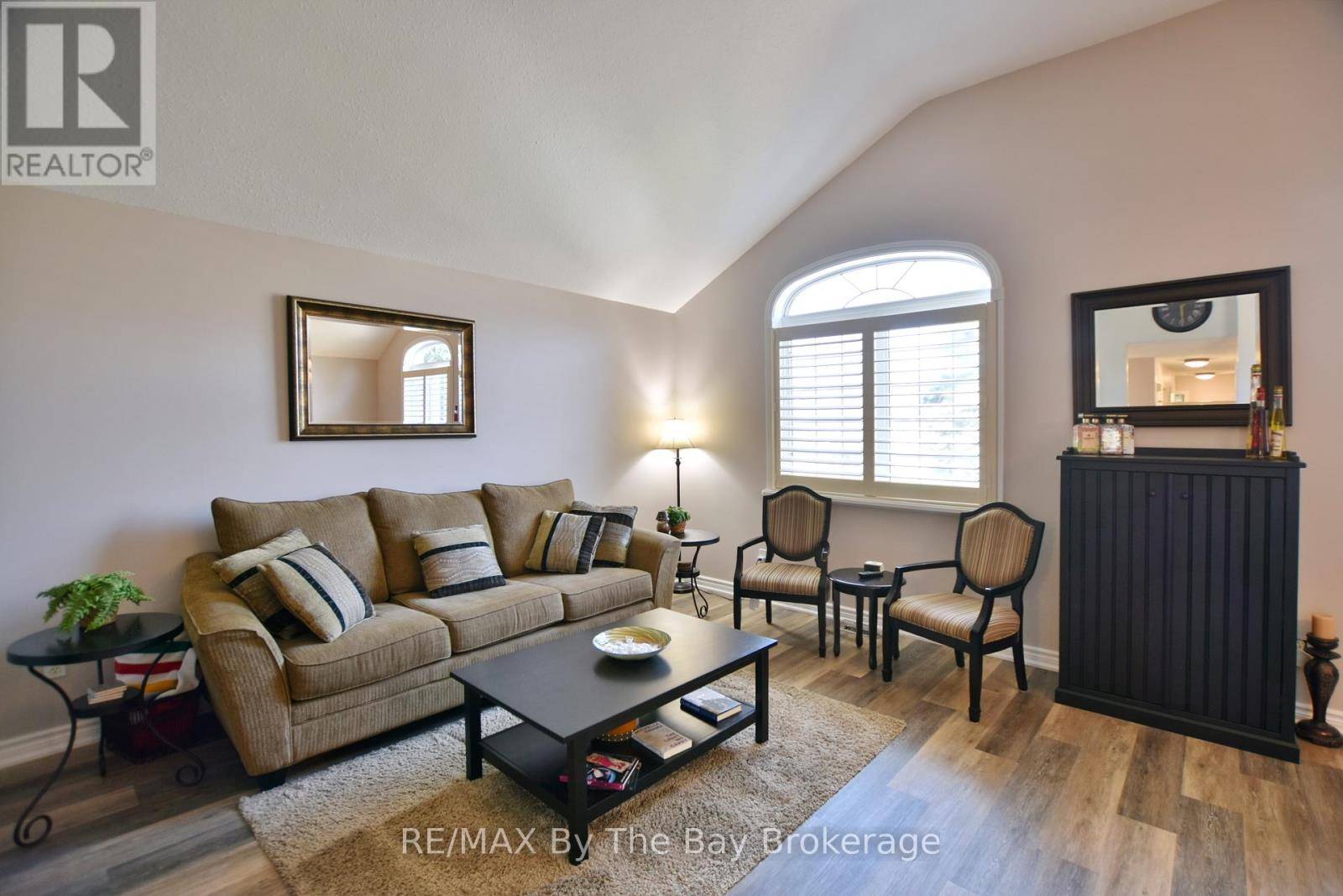 Wasaga Beach, ON L9Z1M4,8 PRIDHAM COURT