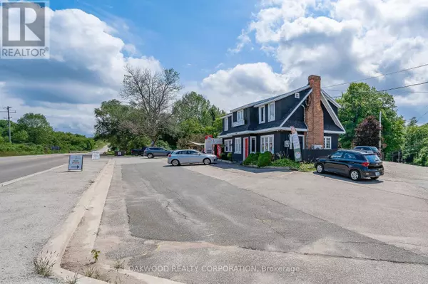 Oro-medonte, ON L3V6H2,8626 HIGHWAY 12 W