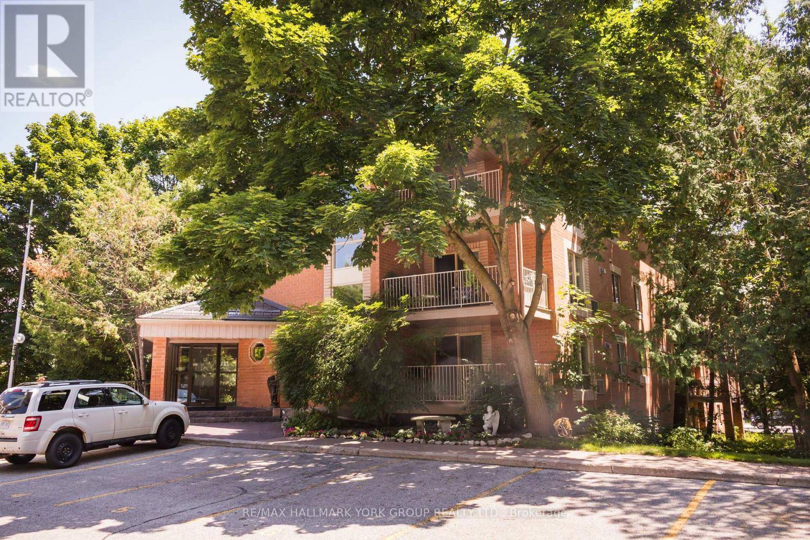 260 Leacock DR #304, Barrie (letitia Heights), ON L4N7V9