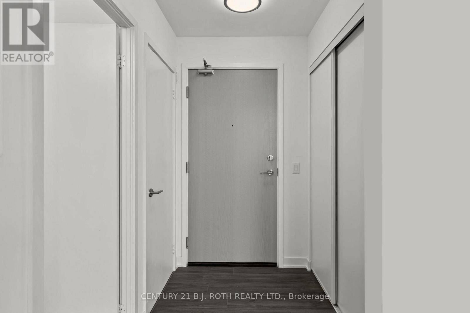 Barrie (painswick South), ON L9J0K1,PH 681 YONGE ST #720