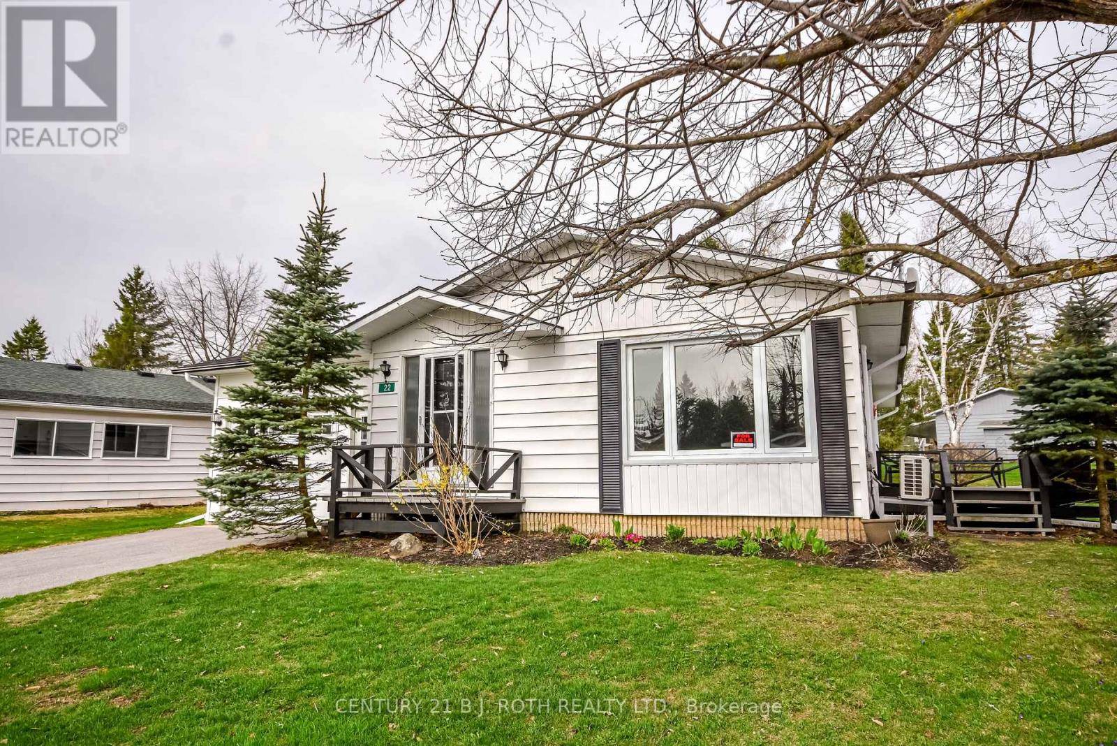 Oro-medonte, ON L0L1T0,22 TAMARACK DRIVE