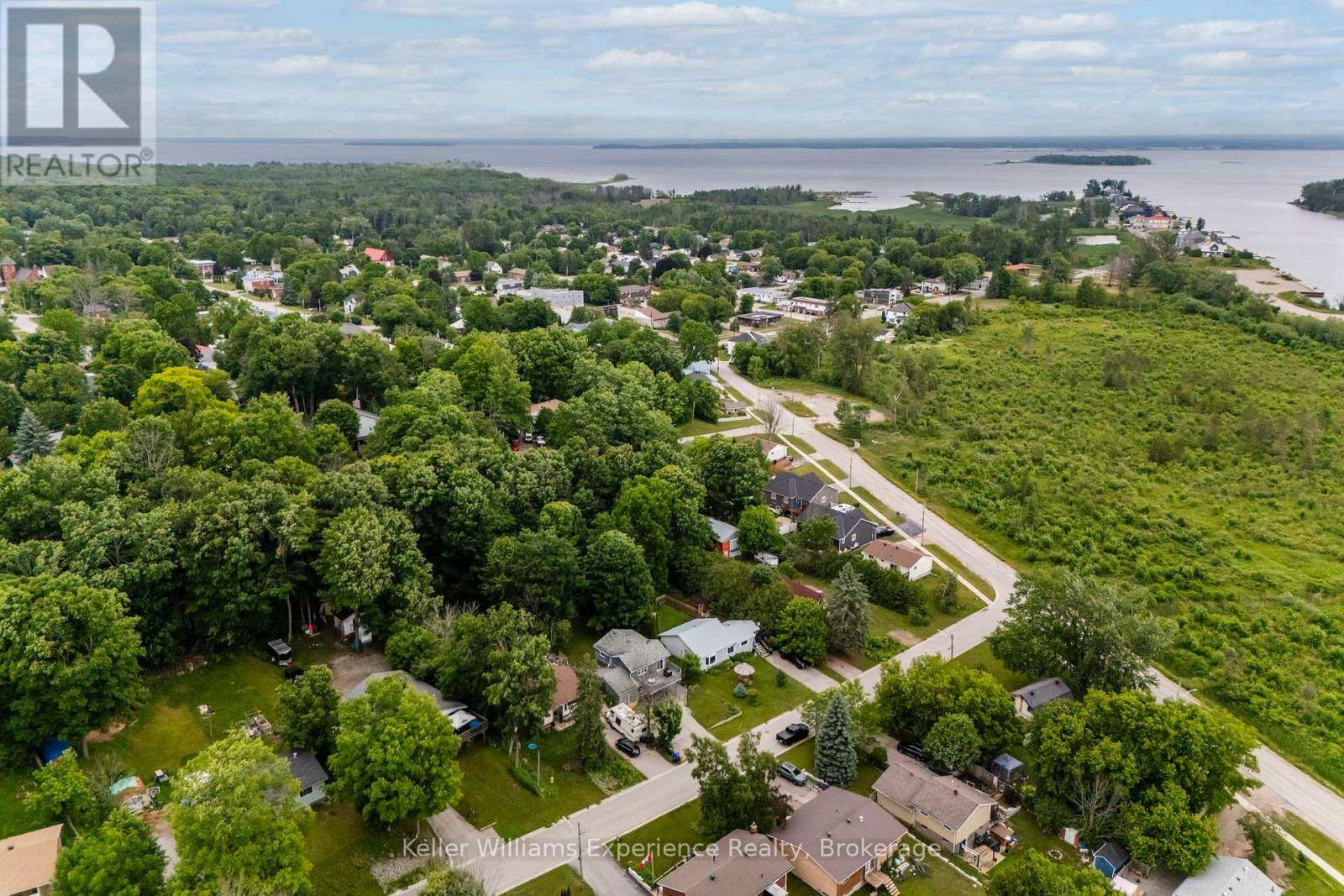 Tay (port Mcnicoll), ON L0K1R0,452 BRODERICK STREET