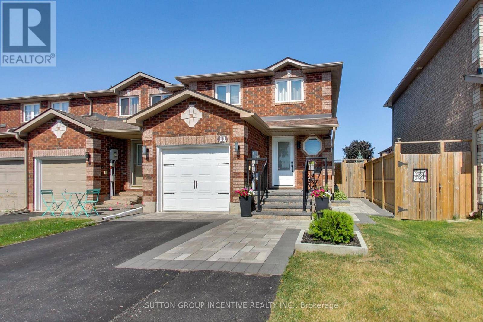 11 MAJESTY BOULEVARD, Barrie (innis-shore), ON L4M7K1