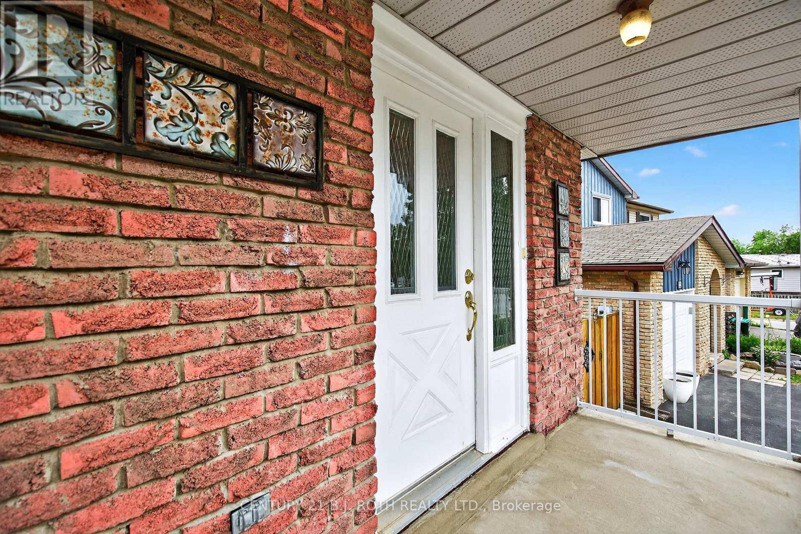 Barrie (sunnidale), ON L4N4P9,120 KOZLOV STREET
