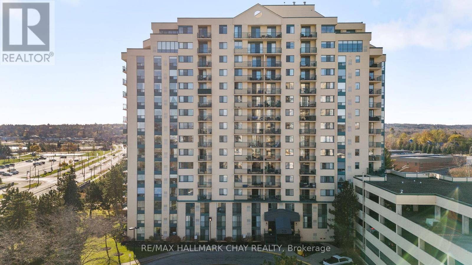 75 Ellen ST #105, Barrie (city Centre), ON L4N7R6