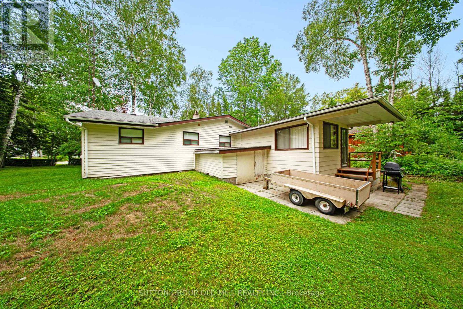 Wasaga Beach, ON L9Z1W9,42 55TH STREET S