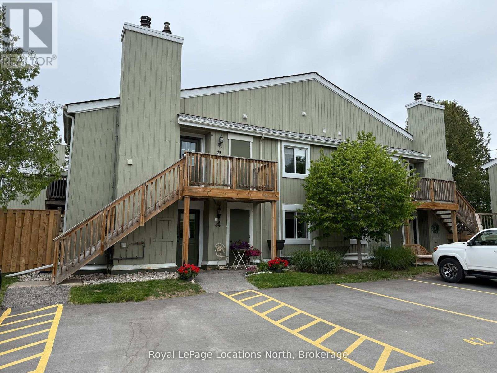19 Dawson DR #43, Collingwood, ON L9Y5B4