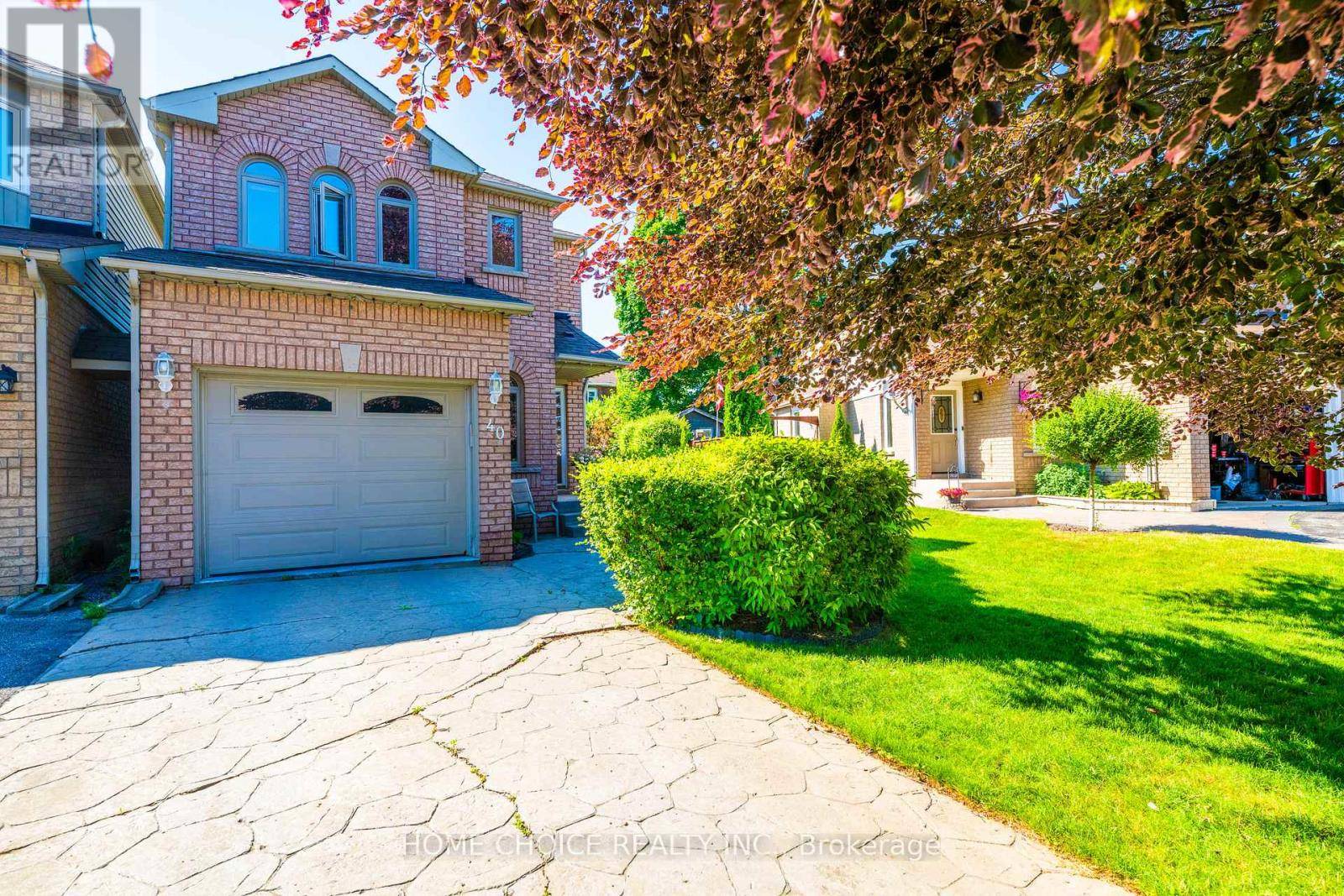 40 AIKENS CRESCENT, Barrie (holly), ON L4N8M6