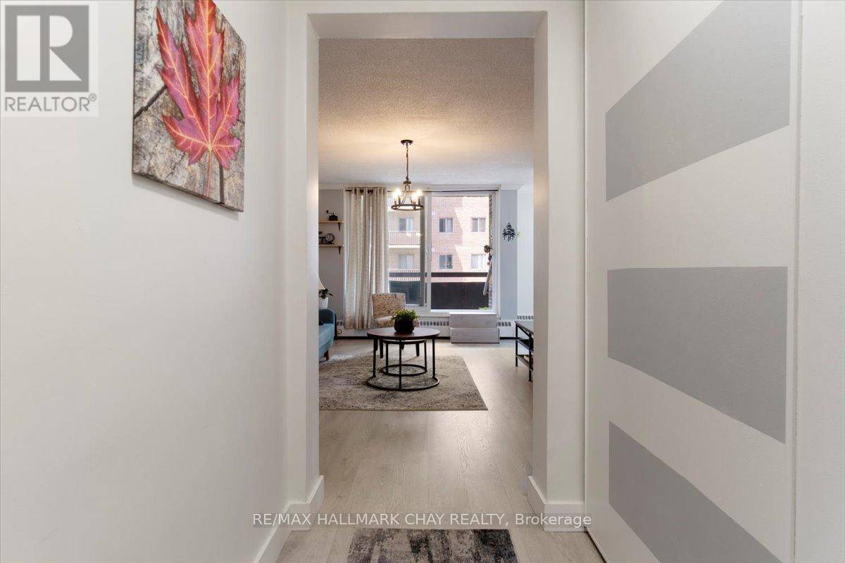 Barrie (city Centre), ON L4M3S4,2 Albert ST #43