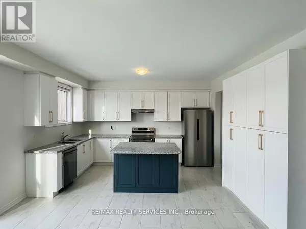 Wasaga Beach, ON L9Z0N7,13 DEL RAY CRESCENT
