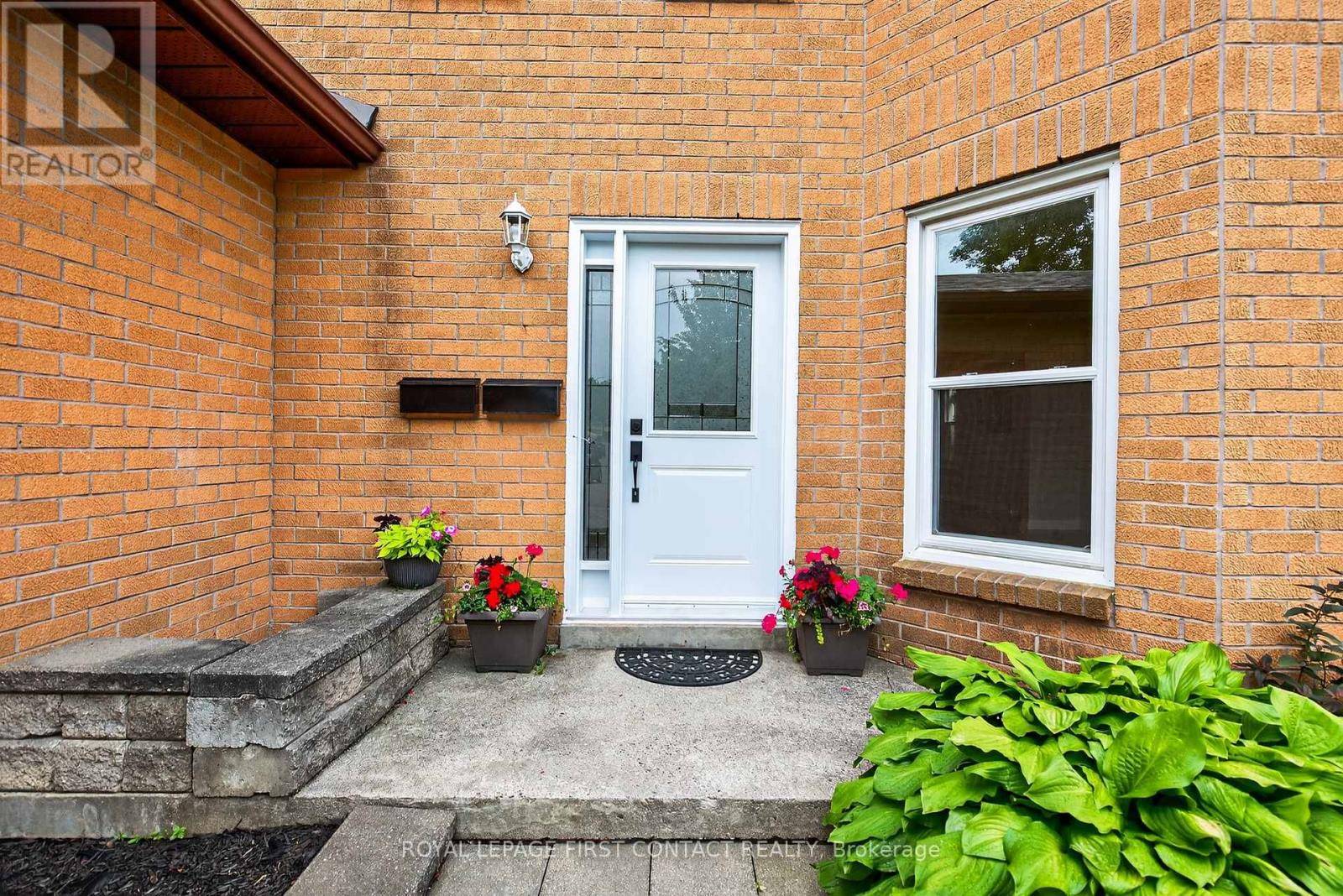 Barrie (letitia Heights), ON L4N6J4,101 BROWNING TRAIL