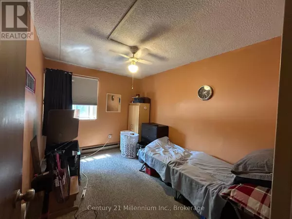 Collingwood, ON L9Y4E5,460 Ontario ST #202