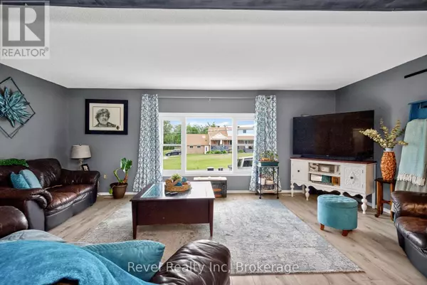 Oro-medonte, ON L3V6H1,10 JAMIESON CRESCENT