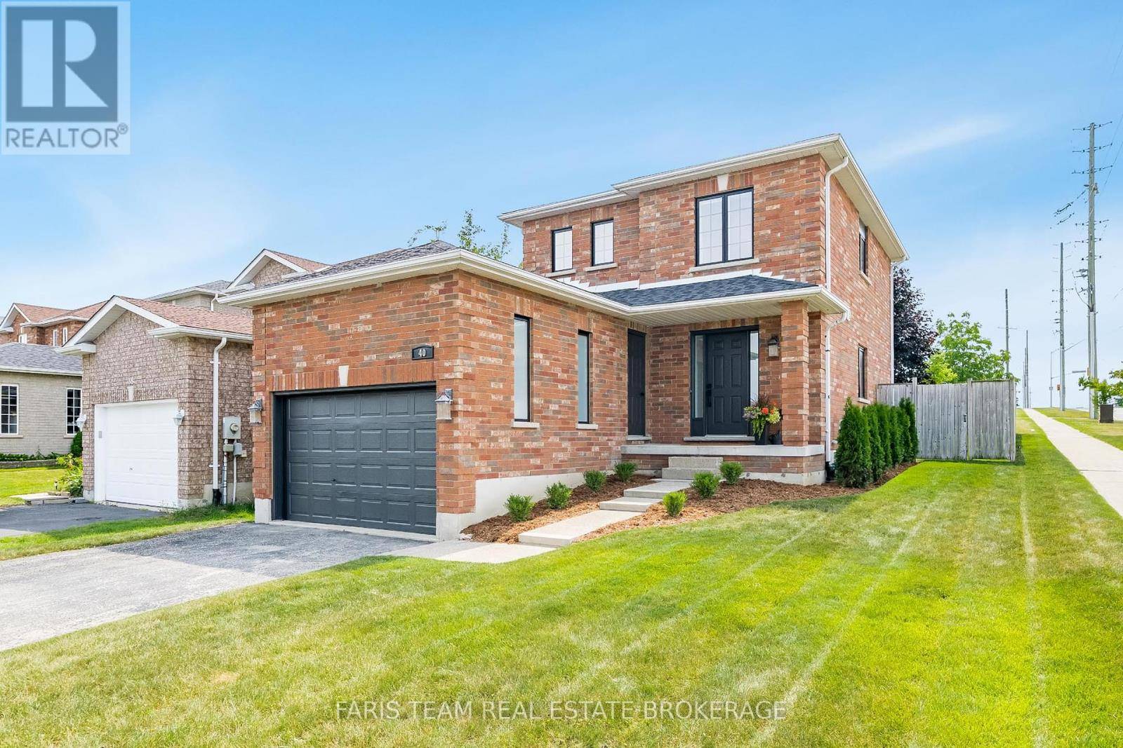 40 BROWN WOOD DRIVE, Barrie (little Lake), ON L4M6N5